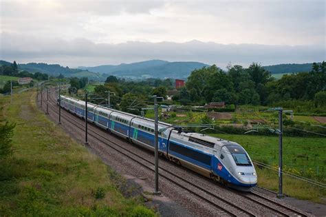 Regular travelers from lyon to marseille subscribed on kelbillet in order to find cheap tickets to travel by train or tgv! Paris to Lyon and Marseille by Train | Review of inOui/TGV ...
