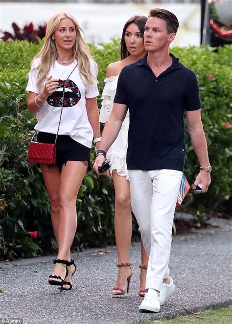 Roxy Jacenko Shows Off Her Slender Pins In Skimpy Shorts Daily Mail