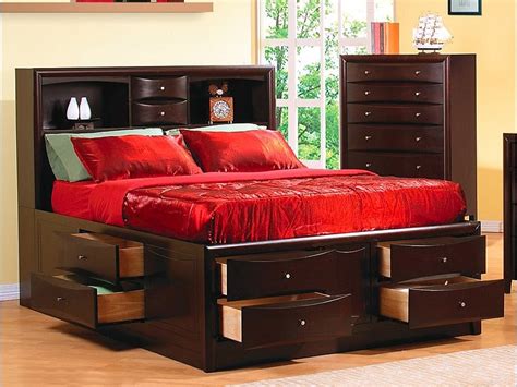 It can accommodate a large mattress and allows you to roll on comfortably without the fear 5. King Size Platform Bed With Drawers Underneath | Home ...