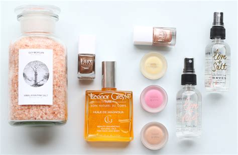 Gift ideas for a bride from the maid of honor. Beyond the Registry: Choosing a Gift from Maid of Honor to ...