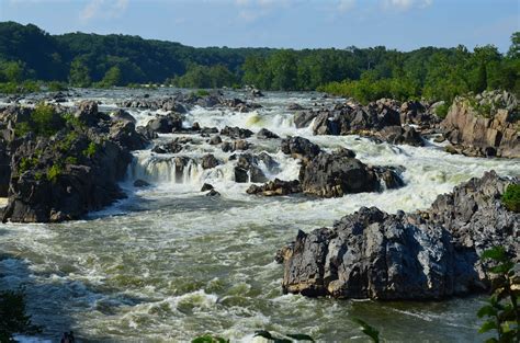 美し過ぎる自然の絶景451 － 米国メリーランド州のポトマック川potomac Riverにある滝線｢グレート・フォールズgreat