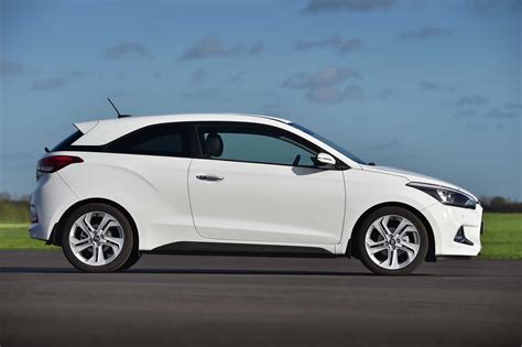 HYUNDAI i20 Coupe specs & photos - 2015, 2016, 2017, 2018 ...