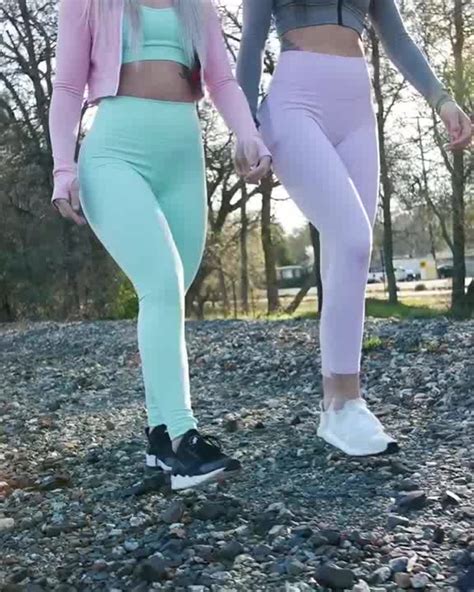 Cut Out Sports Running Leggings With Pockets Heart Butt Yoga Pants