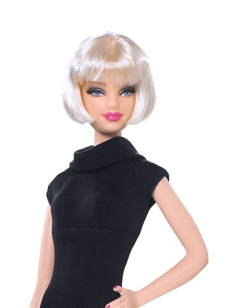 Amazon Ca Mattel R9922 Barbie Basics Model Dp B002TRRQFY Ref