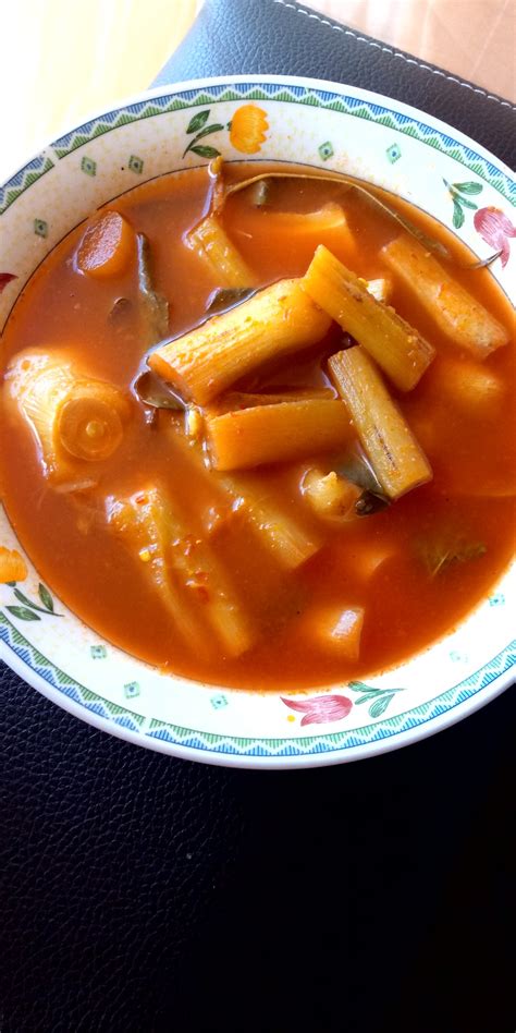 #asampedasutaqa#tanpaminyak#mudahmemasakhai korang semuavideo kali ni maklang masak asam pedas utara style tanpa minyak.sesuai jika yang tengah nak diet. Resepi Asam Pedas Batang Keladi (Masakan Kampung) - Resepi.My