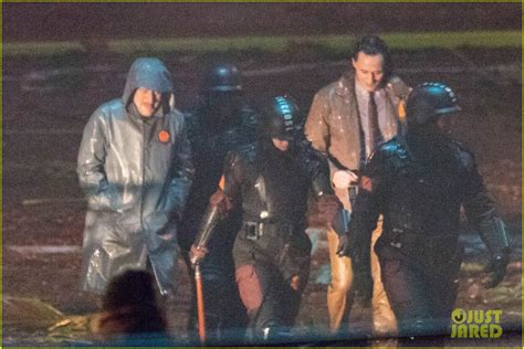 We've got the latest set photos from the loki series. Tom Hiddleston & Owen Wilson Film 'Loki' Scene in First ...