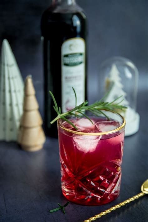 Cocktail Ratafia Cerise et Génépi Recette de cocktail