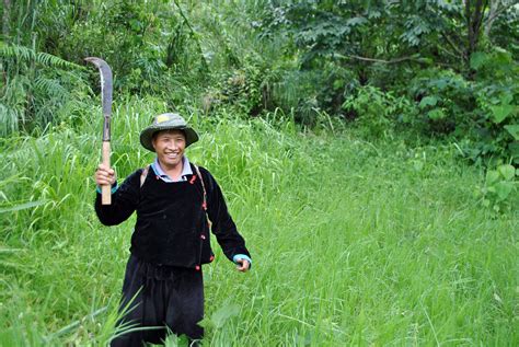 Visit to a Hmong Village: Exploring a Culture Unlike my Own - Chiang