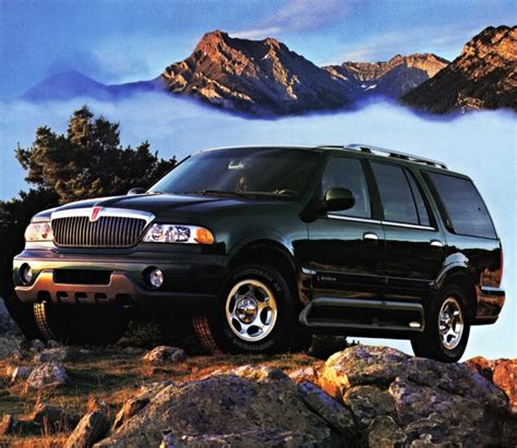 The 2021 navigator is lincoln's largest and grandest suv, with loads of chrome, fine leather upholstery, 450 horsepower, and seating for up to eight. LINCOLN Navigator specs & photos - 1998, 1999, 2000, 2001 ...