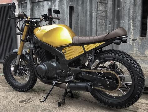 Descubra a melhor forma de comprar online. Made by order!! SUZUKI GS500 SCRAMBLER - - - - - #suzuki # ...