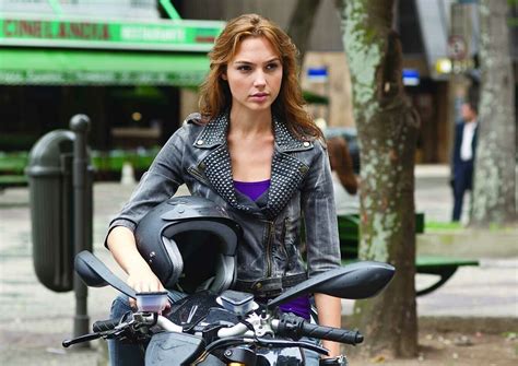 Gal Gadot As Gisele Yashar Hot On Motorbike Fast Five 2011 Photo Cl1854 Ebay