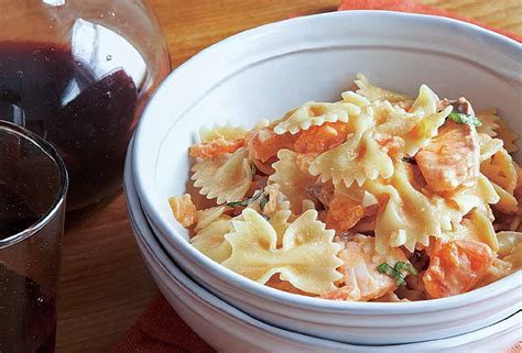 Farfalle With Fresh Salmon Leites Culinaria