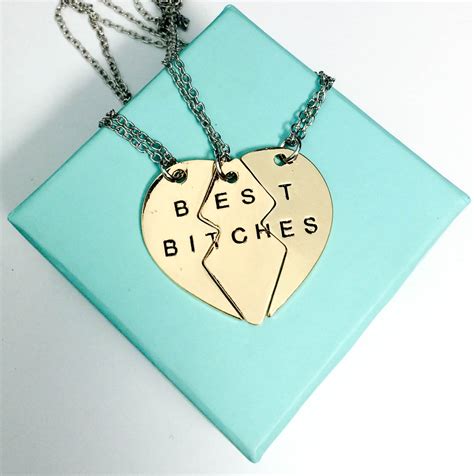 Get your new favourites faster with express shipping! 10 BFF Necklaces That Make the Perfect Gift! | ThatSweetGift