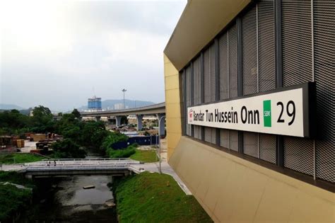 Temujanji penyakit kronik (diabetes, darah tinggi, asma dan seumpamanya) dan temujanji kes mch hendaklah mengikut temujanji klinik yg telah ditetapkan. Bandar Tun Hussein Onn MRT Station - Big Kuala Lumpur