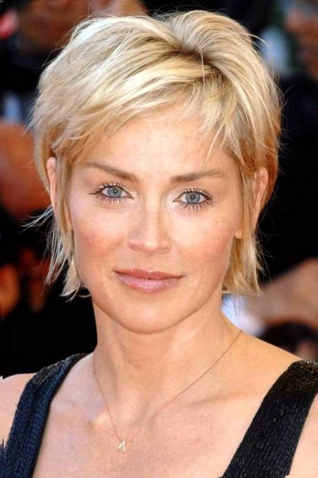 Jun 26, 2021 · if your goal is to look 10 years younger, then you've come to the right place. 10 hairstyles to look younger