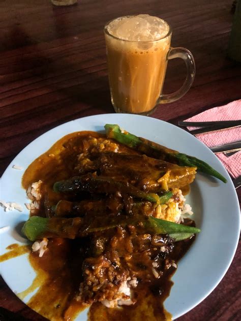 Malaysians will tell you that the best nasi kandar can be enjoyed only in penang! 15 Nasi Kandar Penang Sedap Wajib Pergi Tahun Ini - Saji.my