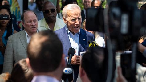 Biden Defends Obama Legacy After It Was Bruised In Democratic Debate The New York Times