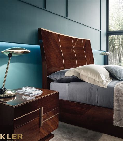 With details such as shell and acanthus leaf scrolling, the traditional look of the collection is solidified. kolekcja Bellagio KLER | Bedroom set, Bedroom sets queen ...