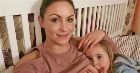 Mom Fires Back At Critism For Having 4 Year Old Daughter Breastfeeding