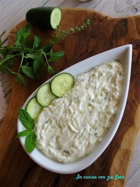 Maybe you would like to learn more about one of these? Salsa greca tzatziki con yogurt e cetriolo | Ricetta ed ...