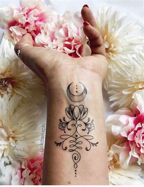 Fiore Di Loto Tatuaggio Significato E Disegni Da Scegliere