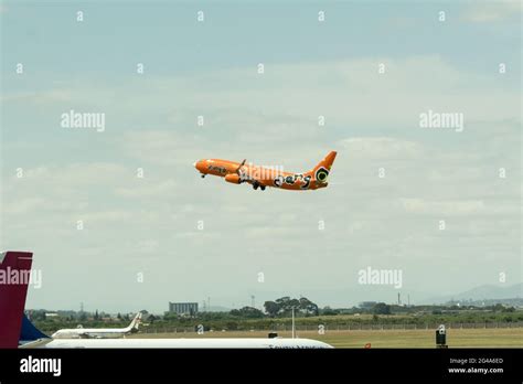 African Plane Hi Res Stock Photography And Images Alamy