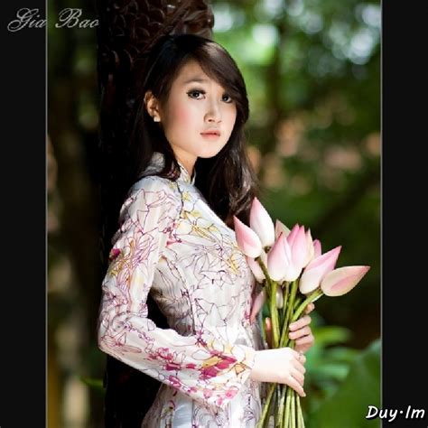 daily cool pictures gallery pretty vietnamese girls in ao dai dress 18 pics