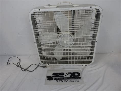 Lakewood Box Fan Works 20 In Square