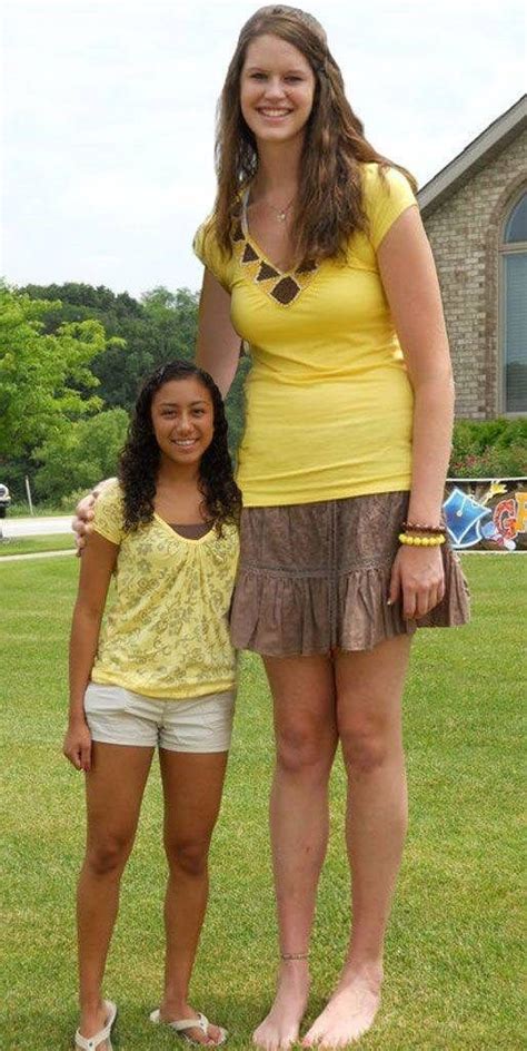 La Siguiente Es Una Galer A De Chicas Muy Altas Tall Women Tall Girl Women