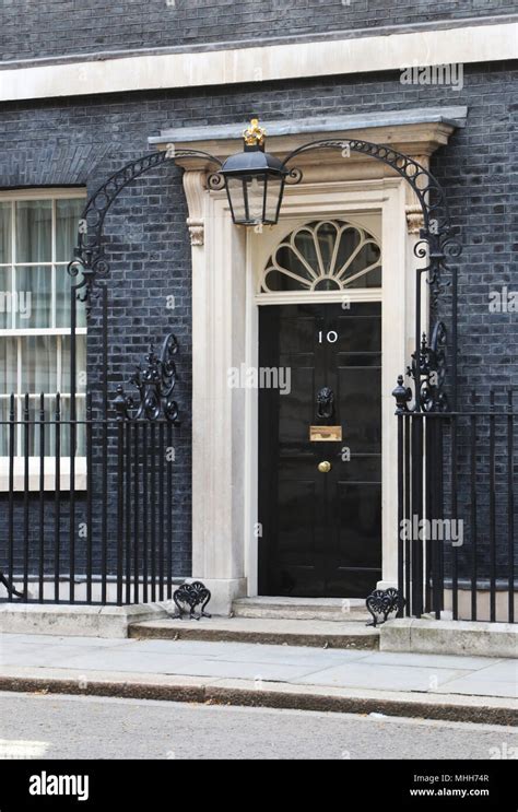 10 Downing Street Hi Res Stock Photography And Images Alamy