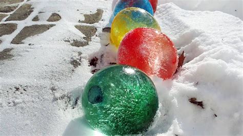 Rachel Ray Christmas Ice Balls Outdoor Christmas Diy Frozen Water