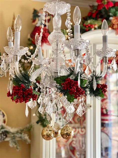 Prepare For Christmas With These Chandelier Decoration Ideas
