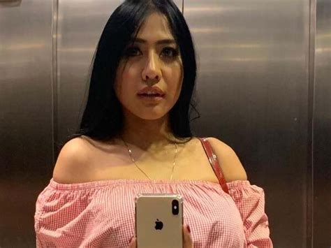 Wanita Cantik Asal Indonesia Ini Ditawari Jadi Artis Porno Jepang