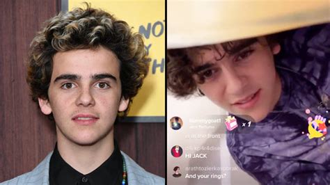 Jack Dylan Grazer Comes Out As Bisexual And Uses Hethey Pronouns Popbuzz