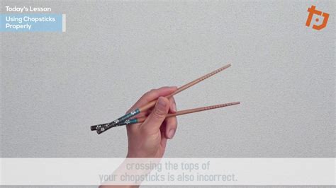 If you are unfamiliar with how to hold chopsticks properly, getting the hang of them can be tricky. How to Use Chopsticks Properly for Left-Handed People - YouTube