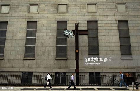 Cross At Ground Zero Photos And Premium High Res Pictures Getty Images