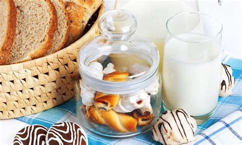 1 yogur de limón (125 gramos). Cinco recetas de bizcocho de yogur con las que acertarás
