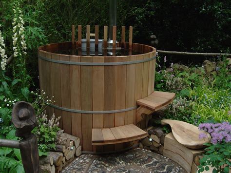 Cedar Hot Tub With Immersed Wood Burning Stove Cedar Hot Tub Hot Tub Designs Outdoor Wood