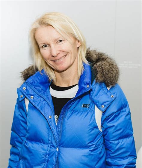 Former wimbledon champion jana novotna has died, aged 49, at her home in the czech republic following a long battle with. Jana Novotna: "Es war mir immer egal, was andere denken ...