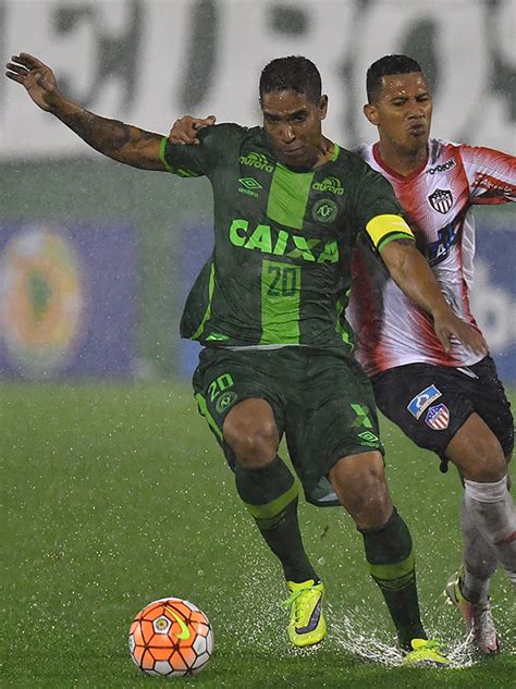3,729,429 likes · 8,987 talking about this. Names and photos of Brazilian football team who died in Colombia plane crash
