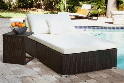 Amazing outdoor beds help fashion the ultimate backyard lounge! Mh2g -outdoor furniture- Bonete Outdoor Bed Lounger