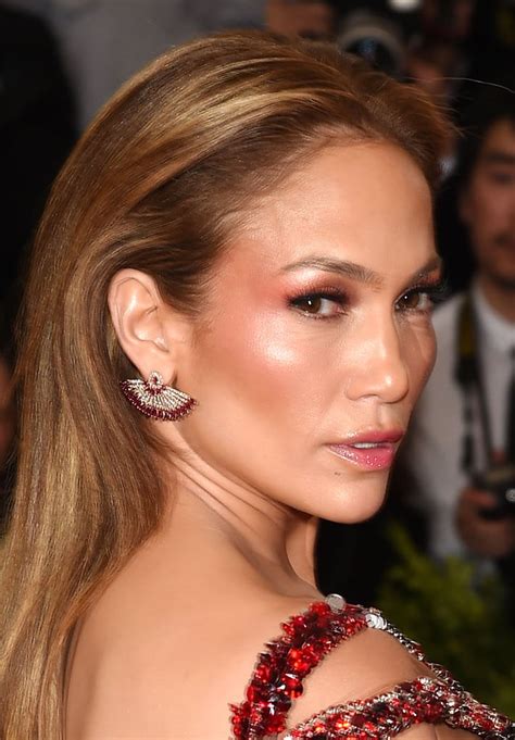 Jennifer Lopezs Makeup At The 2015 Met Gala Popsugar Latina Photo 4