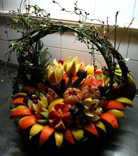Plus you can hardly watch an episode of fixer upper without seeing a wire basket, which is maybe why i'm so obsessed with them. GarnishFoodBlog - Fruit Carving Arrangements and Food Garnishes: The Fall Carving Contest Stage ...