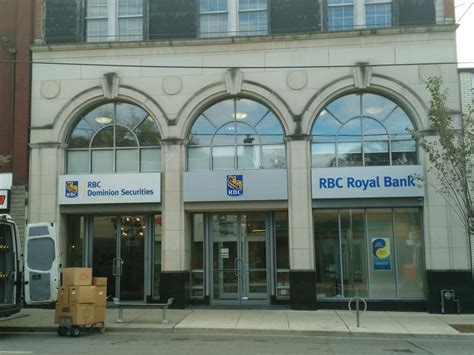 Rbc Royal Bank Banks And Credit Unions 2175 Queen Street E The Beach
