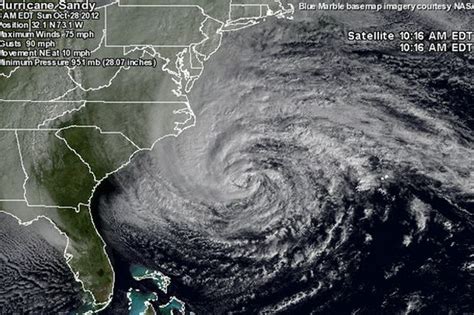 Hurricane Sandy Nearly 400000 People To Be Evacuated From New York As