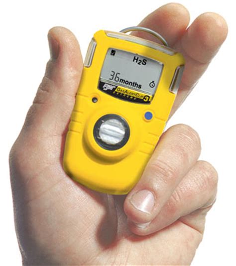 Automatic logging of the 35 most recent gas events and bump test results. BW Technologies GasAlertClip Extreme 3 Year Single Gas ...