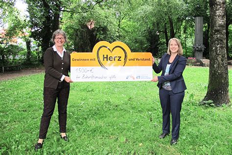 Eine starke bank für eine starke region. VR-Bank Erding eG Spende an Zukunftsmacher gUG 1.500 ...