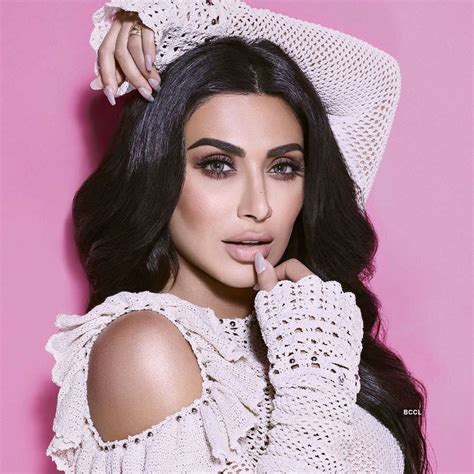 Huda Kattan Topped The Beauty Section Of 2019s Instagram Rich List The Etimes Photogallery Page 4
