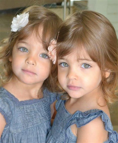 Yuk Berkenalan Dengan Anak Kembar Paling Cantik Di Dunia Lihat Paras