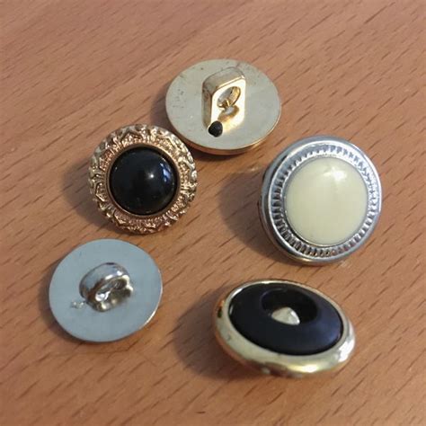 Different Types Of Buttons A Guide For Sewing
